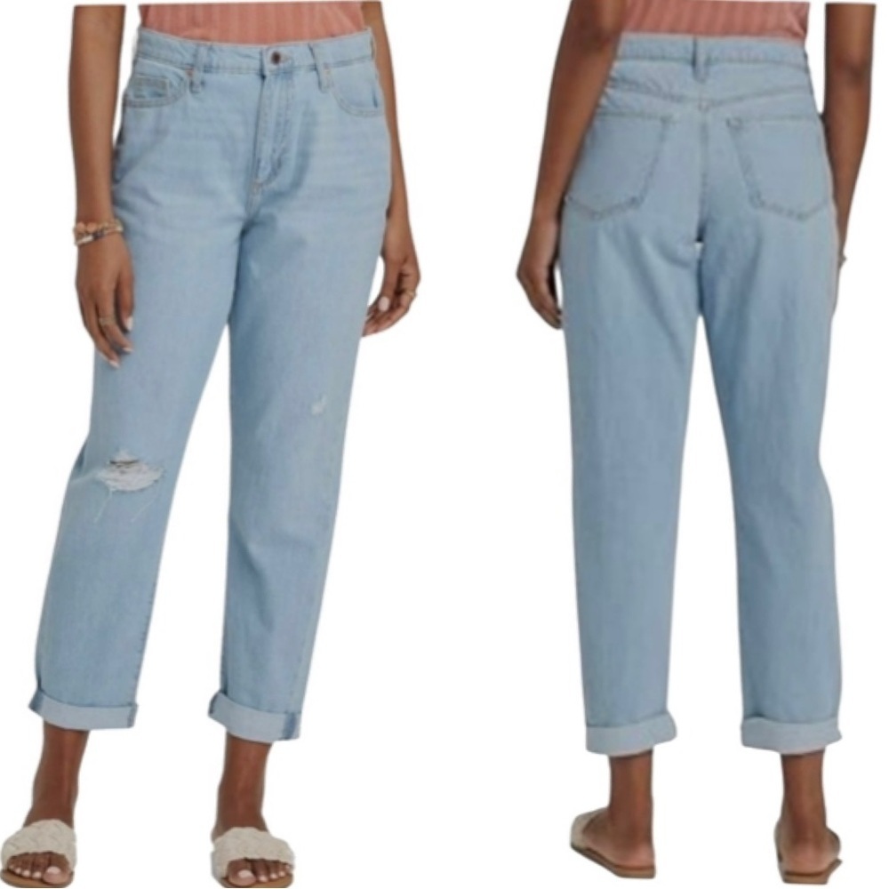 Universal Thread Distressed light wash Boyfriend Jeans 12 31R